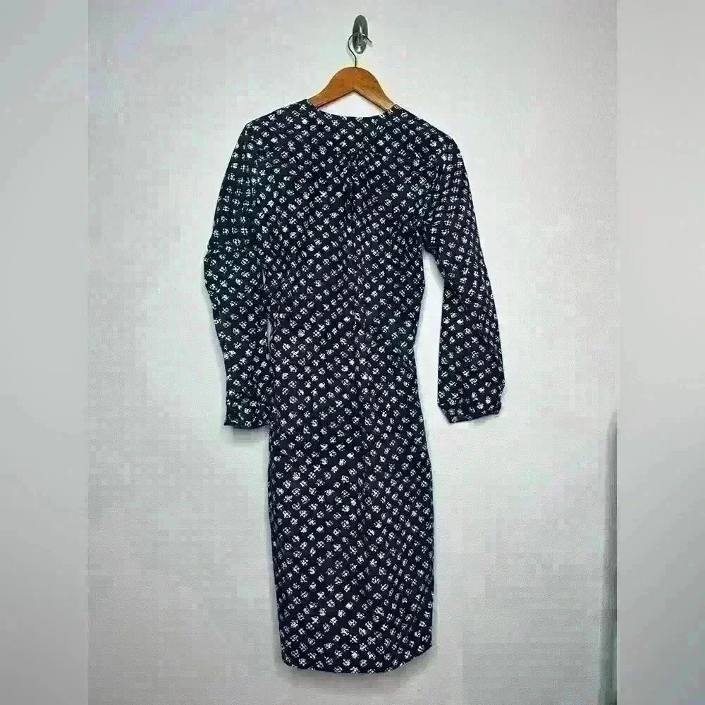 A Détacher
Printed Knee-Length Dress
Size: M | US 8 - Picture 7 of 7
